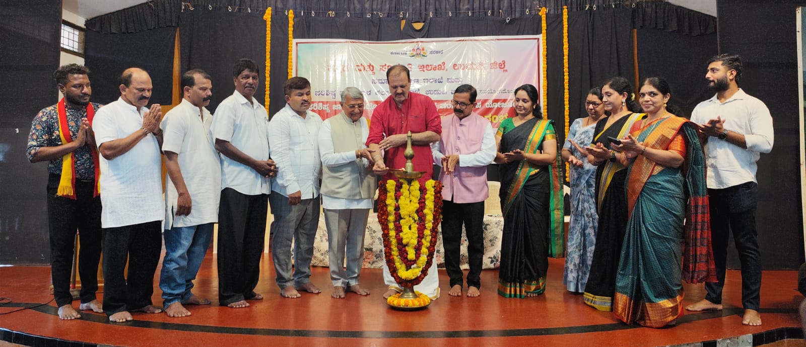 ಶೋಷಿತ ಸಮಾಜದ ಪ್ರತಿಭೆಗಳಿಗೆ ಸರಕಾರ, ಸಮಾಜದ ಪ್ರೋತ್ಸಾಹ ಅಗತ್ಯ : ಡಾ.ವಿಜಯ ಬಲ್ಲಾಳ್ ಶೋಷಿತ ಸಮಾಜದ ಪ್ರತಿಭೆಗಳಿಗೆ ಸರಕಾರ, ಸಮಾಜದ ಪ್ರೋತ್ಸಾಹ ಅಗತ್ಯ : ಡಾ.ವಿಜಯ ಬಲ್ಲಾಳ್